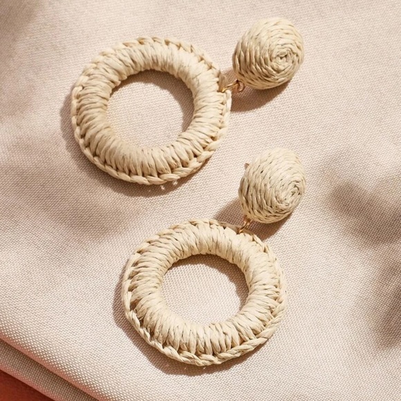 Braided Decor Earrings - Picture 5 of 5